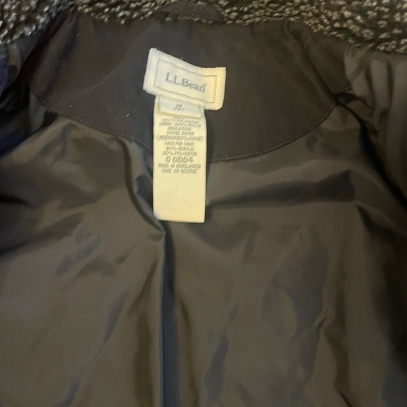 LL Bean Women’s Winter Coat - Picture 3 of 3